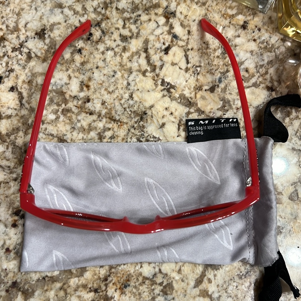 Women’s Smith Optics Marvine Sunglasses Red Frame - Picture 6 of 7